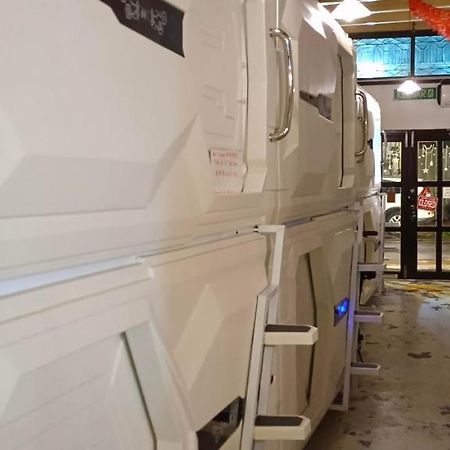 Vspace Guesthouse Capsule & Cafe Malacca Ngoại thất bức ảnh