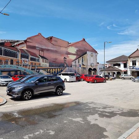 Vspace Guesthouse Capsule & Cafe Malacca Ngoại thất bức ảnh