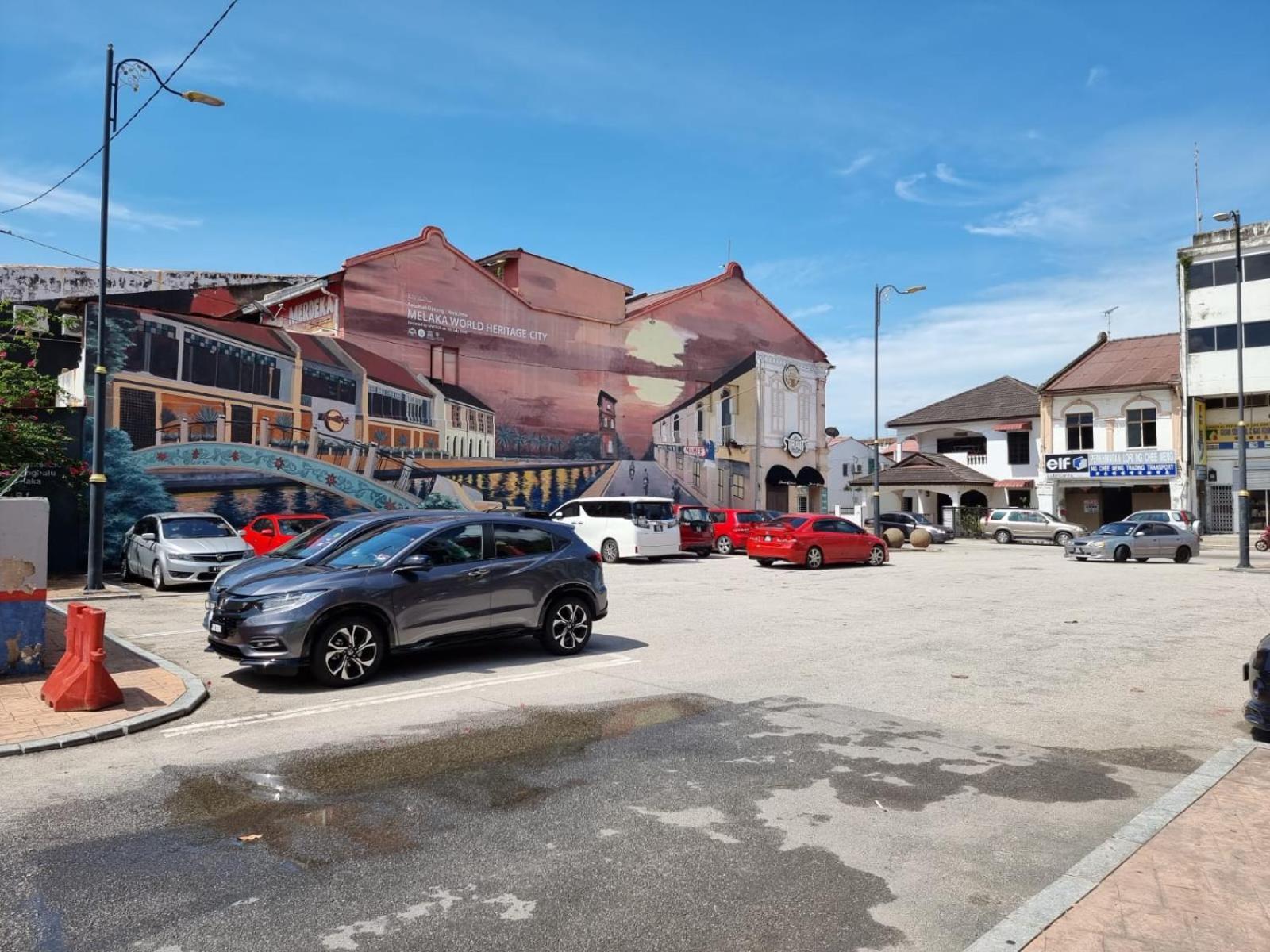 Vspace Guesthouse Capsule & Cafe Malacca Ngoại thất bức ảnh